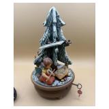 THORENS Anri Hand Carved Music Box Nativity Oh