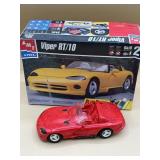 Dodge Viper RT/10 1:25 Scale Model Kit #6808