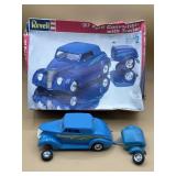 Revell 1937 Ford Convertible with Trailer 1/24