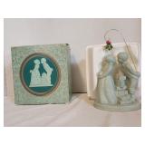 1970 vintage Avon 'Under the Mistletoe' Potpourri
