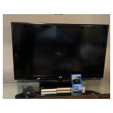 42ï¿½ LG TV with screen cleaner