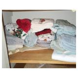 Large lot of assorted towels and hand towels