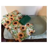 Tablecloth, placemats & napkins