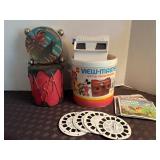 Vintage View Master & Great Smokie Mtn souvenirs