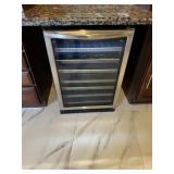 Frigidaire - Single Zone 23" Gallery Wine Cooler