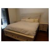 King Panel Bed & Mattress ++