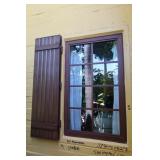 Pair SIW Fixed Windows with shutters