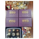 Worldwide Coins including 4 x 1970 year sets for G