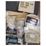 US Stamps in variety of formats, includes some 19t