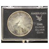 US Coins 2 Silver Eagles Uncirculated Group