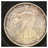 US Coins 2 Silver Eagles Uncirculated Group