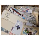 Worldwide Stamps thousands in mix of glassines, mo