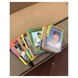 1975 Topps Baseball Cards 750+ in 800 count box, i