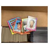 1975 Topps Baseball Cards 400+ with duplication in
