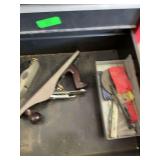 Contents of drawer in toolbox