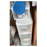 Plastic storage unit