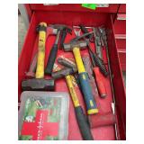Contents of drawer in toolbox