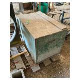 Feed box- 38x24x26
