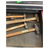 Contents of drawer in toolbox