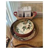 Pasta bowls set