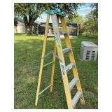 Fiberglass step ladder