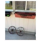 Metal wheels with flower window trays