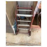 Wire dispenser with car jacks and miscellaneous automotive items
