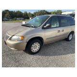 2002 Chrysler Voyager LX Minivan - Gold Exterior