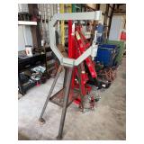 Metal Stand w/C frame.