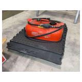 3 U.S. Gallon Boat Gasoline Tank & Connecting Mats