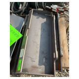 Mini skid steer attachment plate