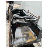 Skid steer bucket grapple