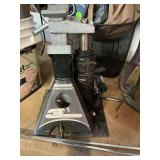 3 ton jack & 2 long screwdrivers