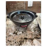 Presto popcorn popper & Tupperware cake carrier