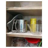 Assorted Measuring cups