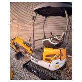 SDLE20 Mini Excavator with Grapple Attachment