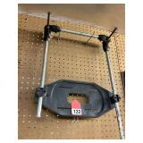 Craftsman router circle cutting jig