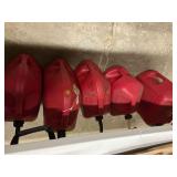 5 plastic gas cans