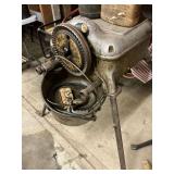 Ridgid 400 A threader with Ridgid oiler and 2 gallons of cutting oil
