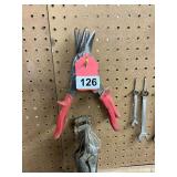 3 Wiss tin snips + 5 assorted sizes of vise grips