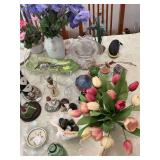 Assorted decor items