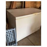 Frigidaire 15cu ft chest freezer