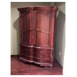 Entertainment center
