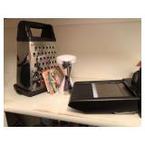 Mandolin, spiralizer and box grater