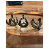 Horseshoe decor and cane