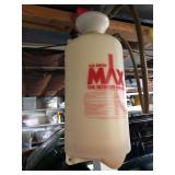 Pump sprayer