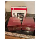 HP7 inch digital picture frame with storage boxes