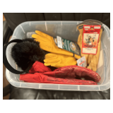 Small tote of women