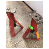 Set of jack stands