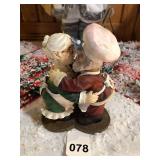 This is a real cool lot with Mr. and Mrs. Santa bobble heads hugging in the kitchen Vintage by Homemakers Idea Company